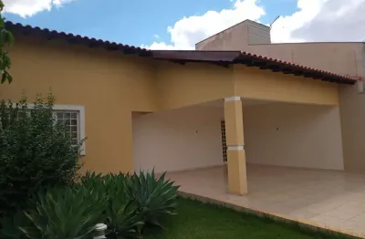 Casa com 2 quartos à venda na Rua Serra da Canastra, Jardim Bandeirantes, Londrina