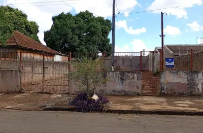 Terreno à venda na Rua Padre Domingos Rodevatti, Castelo, Londrina