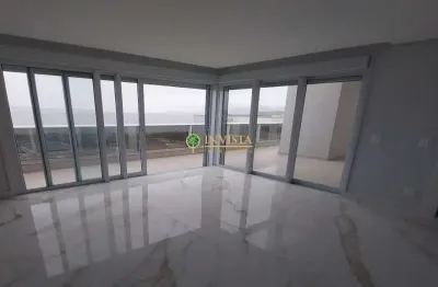 À venda | 340 m², Terraço com Churrasqueira, 3 suítes e 2 vagas - Kobrasol, em São José.
