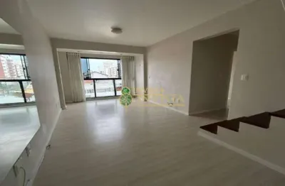 Duplex semi mobiliado, sacada com churrasqueira e 2 quartos à venda no estreito.