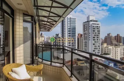 Cobertura duplex com 3 quartos à venda em florianópolis, terraço com piscina, mobiliado e 2 vagas.