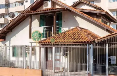 Casa com 4 quartos à venda na Rua Vinte e Cinco de Novembro, 186, Nossa Senhora do Rosário, São José