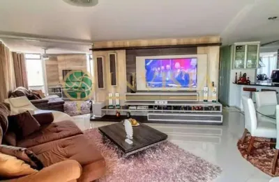 Terraço privativo com piscina e espaço gourmet, 3 quartos e 4 vagas de garagem à venda em Canasvieiras. ,