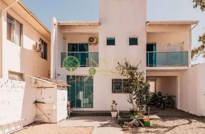 À venda | casa com 218m², 3 quartos e 2 vagas de garagem - agronômica, florianópolis.