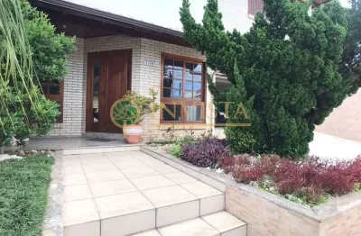 Vista parcial para o Mar, 4 quartos, sendo 2 suítes e 4 vagas em Coqueiros - À venda em Florianópolis