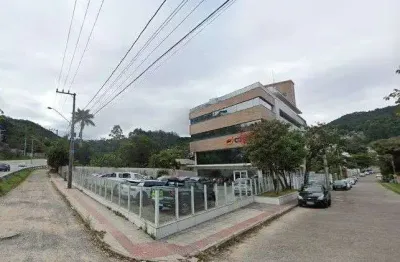 Prédio comercial com 1400 m² e 36 vagas de garagem - bairro itacorubi, em florianópollis/sc!