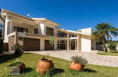 À venda | 323 m², área gourmet com piscina e churrasqueira, 5 quartos e hidromassagem - itacorubi, em florianópolis.