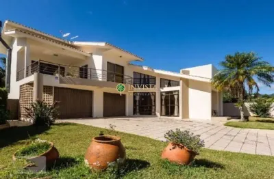 À venda | 323 m², área gourmet com piscina e churrasqueira, 5 quartos e hidromassagem - itacorubi, em florianópolis.