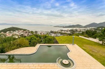 Mansão de alto padrão com 8 quartos à venda em florianópolis!