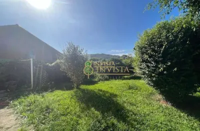 Excelente localização! casa à venda com amplo terreno no bairro campeche.