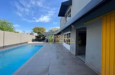 À venda | 330 m², piscina, edícula, espaço gourmet, 4 quartos e viabilidade comercial - bom abrigo, em florianópolis.