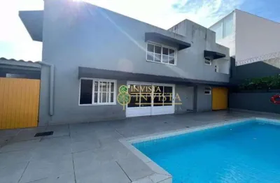 À venda | 330 m², Piscina, Edícula, Espaço Gourmet, 4 quartos e Viabilidade Comercial - Bom Abrigo, em Florianópolis.