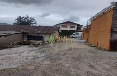 Terreno residencial e comercial com 1600m² à venda na trindade.