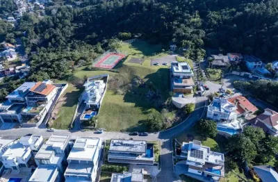 À venda | terreno com 720 m² em condomínio fechado - trindade, em florianópolis.