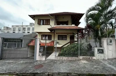 Casa com 4 dormitórios à venda, 320 m² por r$ 1.690.000,00 - trindade - florianópolis/sc