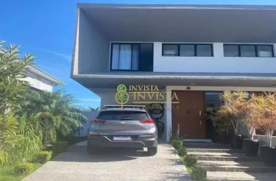 Casa de alto padrão com piscina privativa, churrasqueira, 3 suítes e 2 vagas – à venda na cachoeira do bom jesus