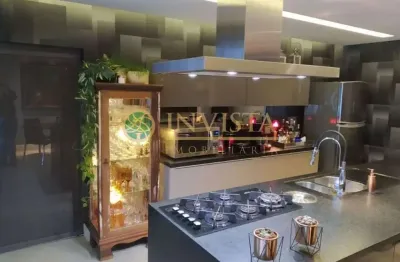 3 Suítes, sacada com churrasqueira e 2 vagas no Kobrasol - Á venda em São José/SC