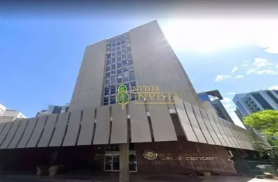 Sala comercial à venda com 1 vaga de garagem no centro de florianópolis.