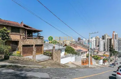 Casa com 3 quartos à venda na Rua Irmão Joaquim, 204, Centro, Florianópolis