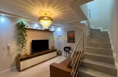 Duplex com terraço privativo, 3 quartos e 2 vagas à venda na praia dos ingleses.