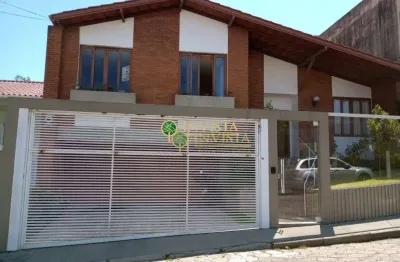 4 quartos, sendo 2 suítes, quintal amplo e 4 vagas no itaguaçu - á venda em florianópolis