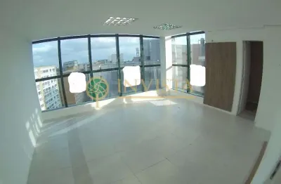 6 salas e 7 vagas de garagem - á venda no centro de florianópolis
