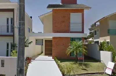 À venda | 173 m², àrea de churrasqueira com piscina externa, 4 quartos e 2 vagas de garagem - cachoeira do bom jesus, em florianópolis.