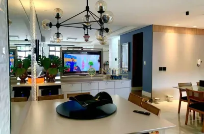 Mobiliada, com 4 quartos sendo 1 suíte e área de lazer ampla com piscina