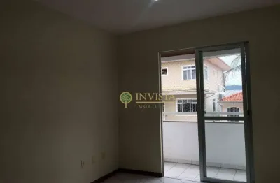 Próximo ao Ginásio Municipal Picadas do Sul, com 2 quartos, sacada e 1 vaga