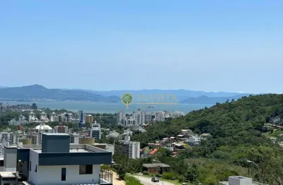 Lote com vista para o mar, infraestrutura completa e localização privilegiada