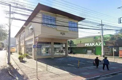 Casa comercial com 534m² localizada na lagoa da conceição.