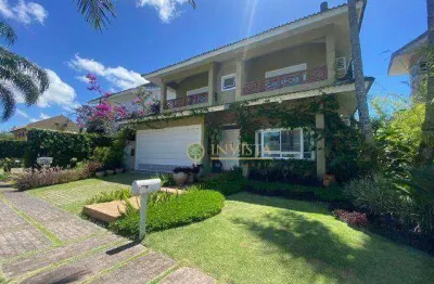 3 suítes, piscina e 2 vagas próximo ao mar em jurerê internacional.