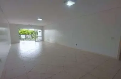 À venda | 137 m², 2 suítes, semi mobiliado, 2 vagas e vista parcial para Lagoa da Conceição