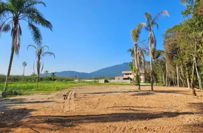 Terreno em condominio fechado com infraestrura de lazer no bairro ratones.