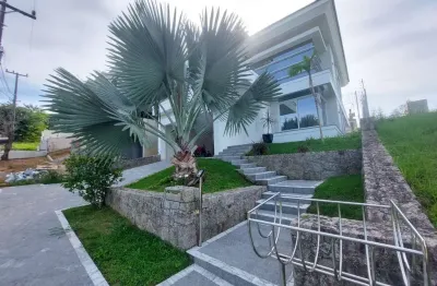 Mobiliada, 4 quartos sendo 1 suíte e 4 vagas na Pedra Branca - Á venda na Palhoça