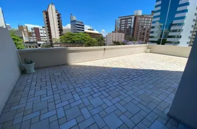 2 quartos, terraço, 1 vaga e localização privilegiada próximo ao beiramar shopping, à venda em florianópolis.