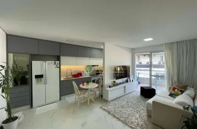 Novo, terraço com churrasqueira, 3 suítes e 2 vagas à venda em florianópolis.