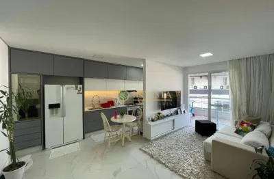 Novo, terraço com churrasqueira, 3 suítes e 2 vagas à venda em florianópolis.