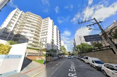 5 quartos, mobiliado, sacada, 2 vagas e localização privilegiada à venda próximo ao colégio catarinense no centro de florianópolis.