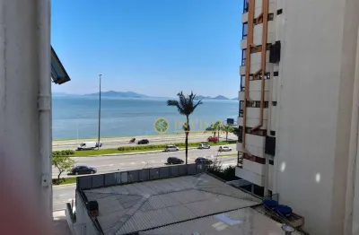 À venda | 104 m², Vista Mar, 3 quartos, 1 vaga livre - Centro, próximo ao Colégio Catarinense, em Florianópolis.