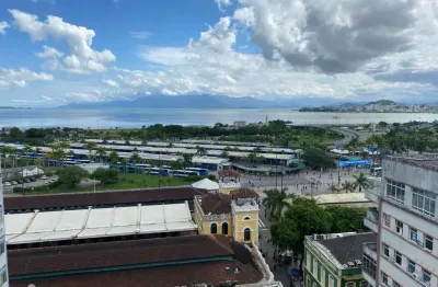 Sala comercial com 8 ambientes e 148m² - locação no centro de florianópolis.