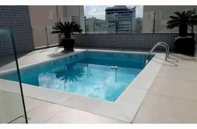 Andar alto, terraço com piscina privativa, vista parcial mar, espaço gourmet, 2 suítes e 2 vagas à venda em florianópolis.