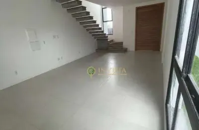 Área externa com churrasqueira, 3 quartos e 1 vaga à venda no carianos próximo ao estádio do avaí.