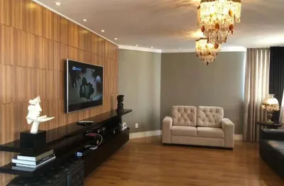 Triplex com terraço e piscina, 3 quartos e 3 vagas próximo ao colégio catarinense na tenente silveira em florianópolis.
