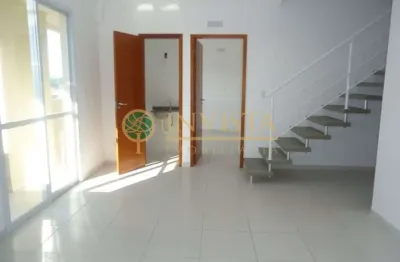 À venda | 97 m², Duplex, 3 suítes, sacada com churrasqueira e 2 vagas - Capoeiras, em Florianópolis.