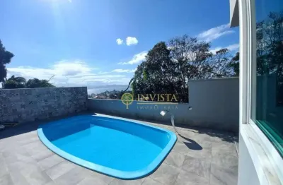 Terraço com vista mar, piscina e espaço gourmet, 4 suítes e 6 vagas para locação no centro de florianópolis.