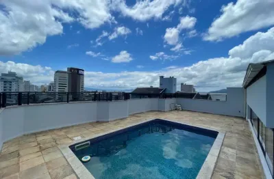 Cobertura com 3 quartos à venda em florianópolis, piscina privativa, semi mobiliado e 2 vagas - bairro estreito.