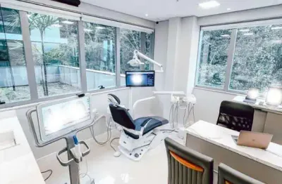 Sala comercial, mobiliada com 2 vagas no Square SC, Saco Grande - À venda em Florianópolis