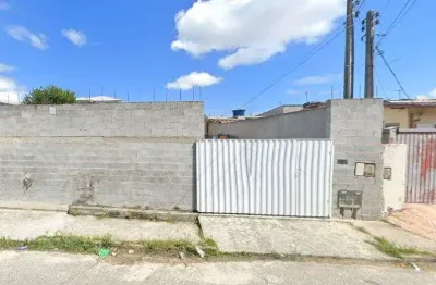 À venda | 4 quartos, amplo quintal com piscina e 2 vagas de garagem - ipiranga, são josé.
