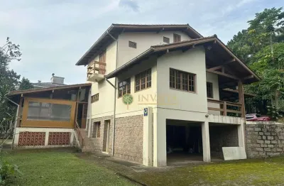 Exclusivo - casa com caseiro, amplo quintal e espaço de festa com churrasqueira para locação em santo antônio de lisboa.